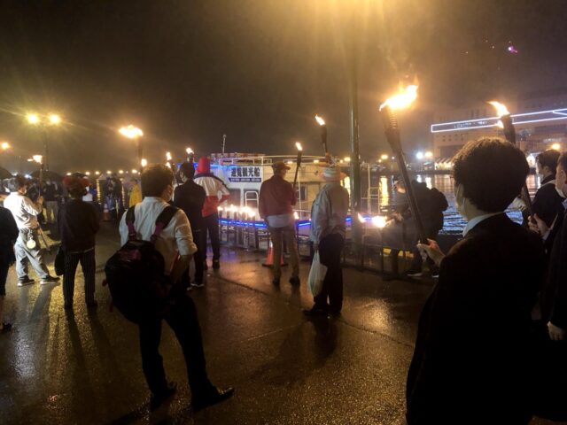 たいまつイベントと遊覧船