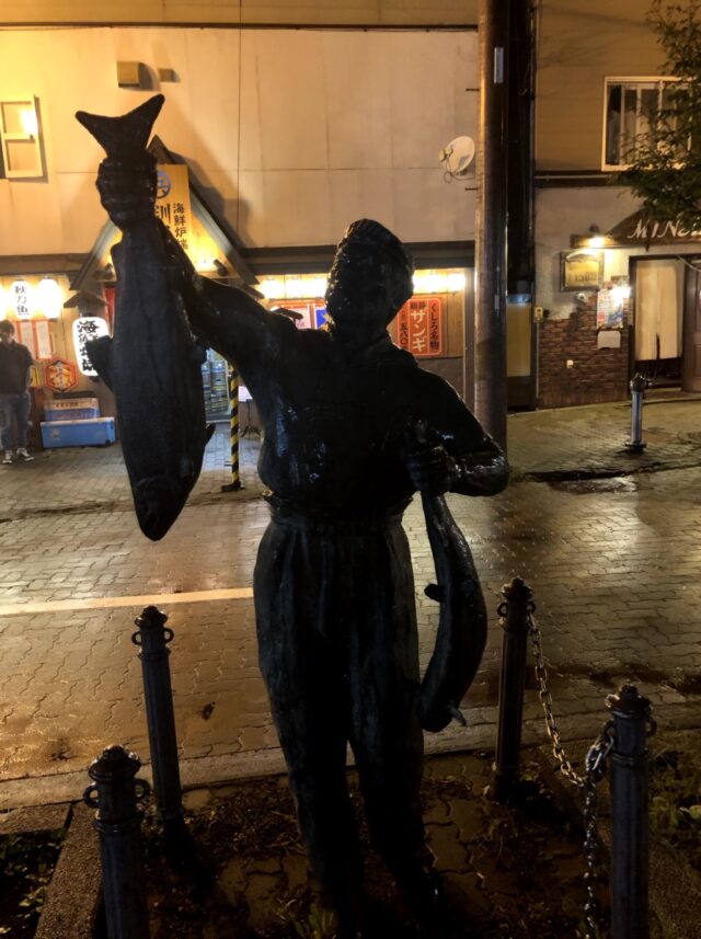 漁師の銅像