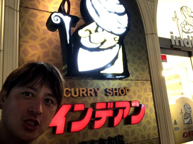 インデアン前で記念撮影