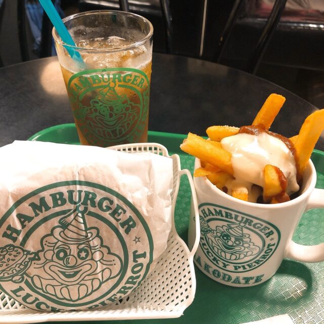ラッキーピエロのハンバーガーセット
