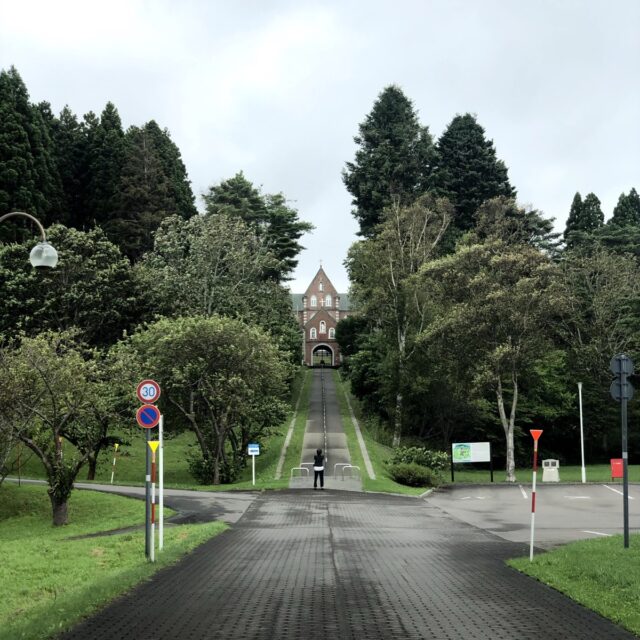 トラピスト修道院への道