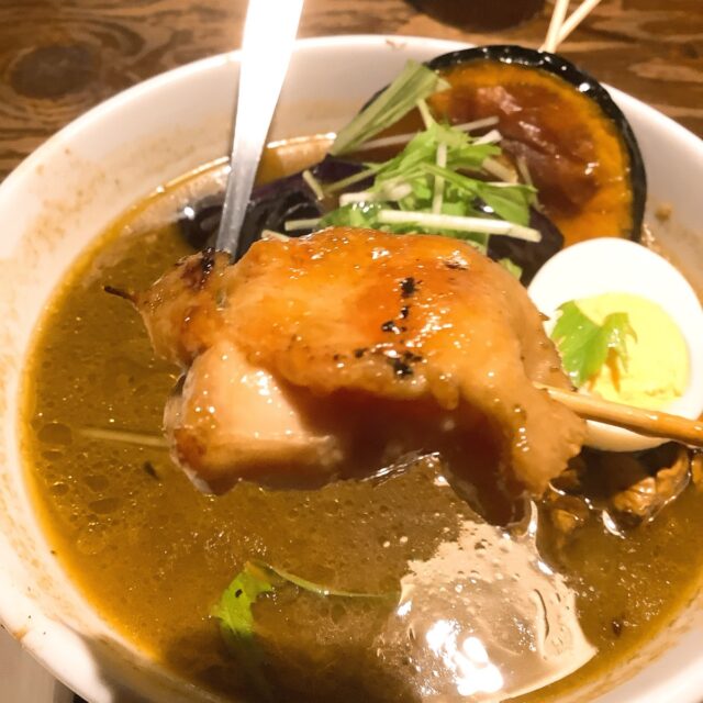 Suageのスープカレーチキン