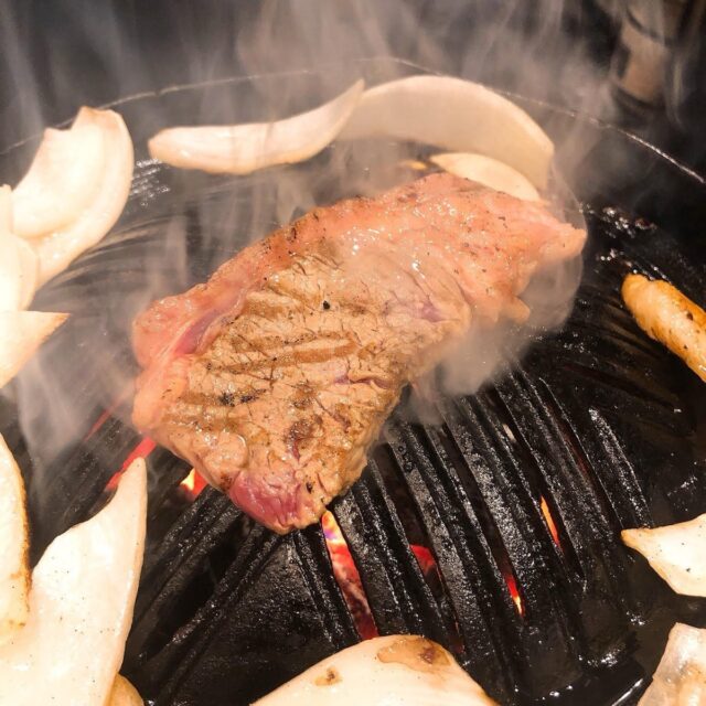 だるま 焼き肉アップ煙