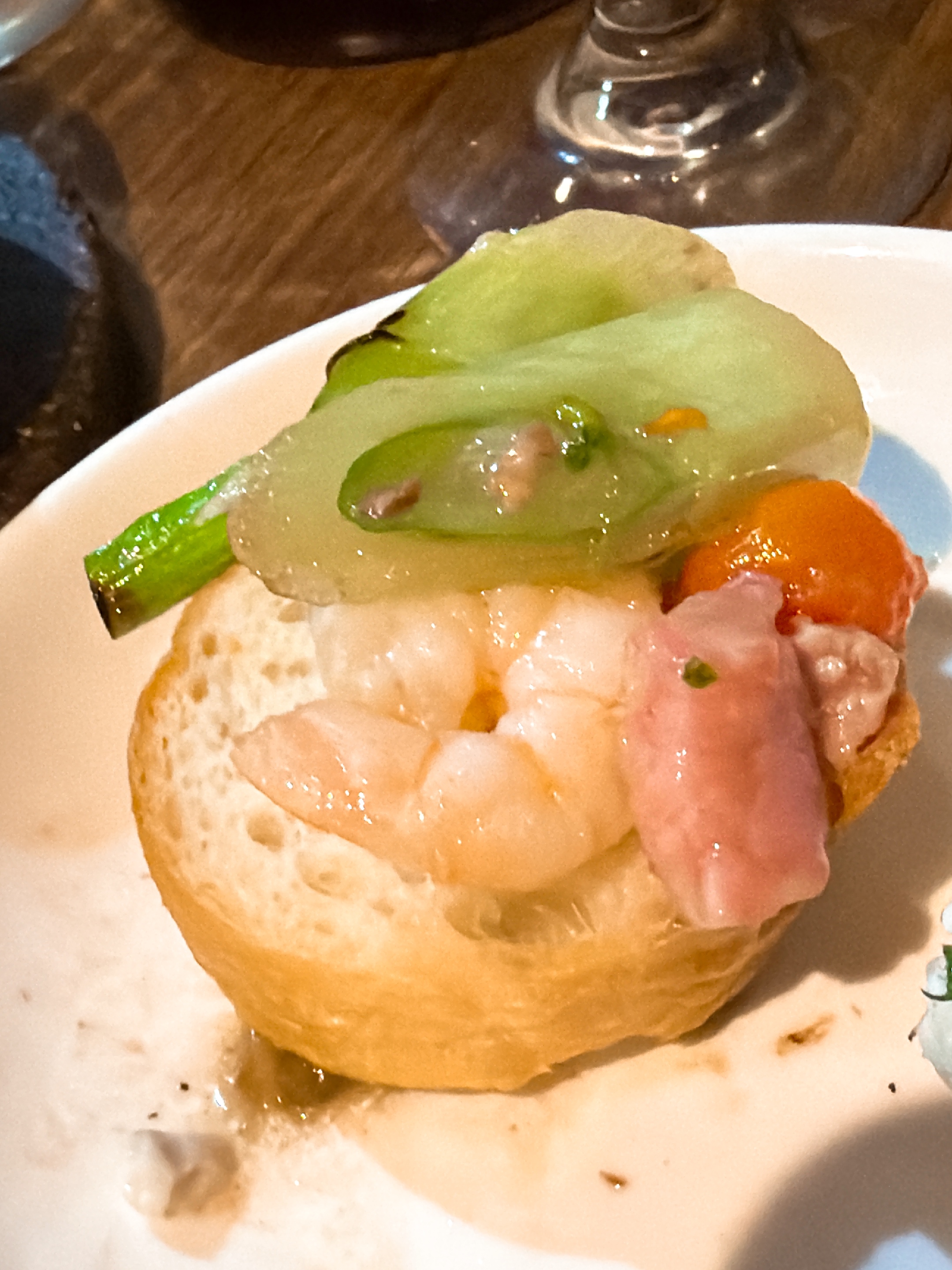 アネロ anello エビのブルスケッタ