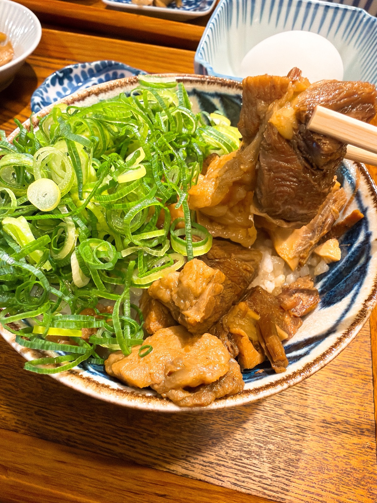 大旦那 扇町店 豚の角煮 箸上げ