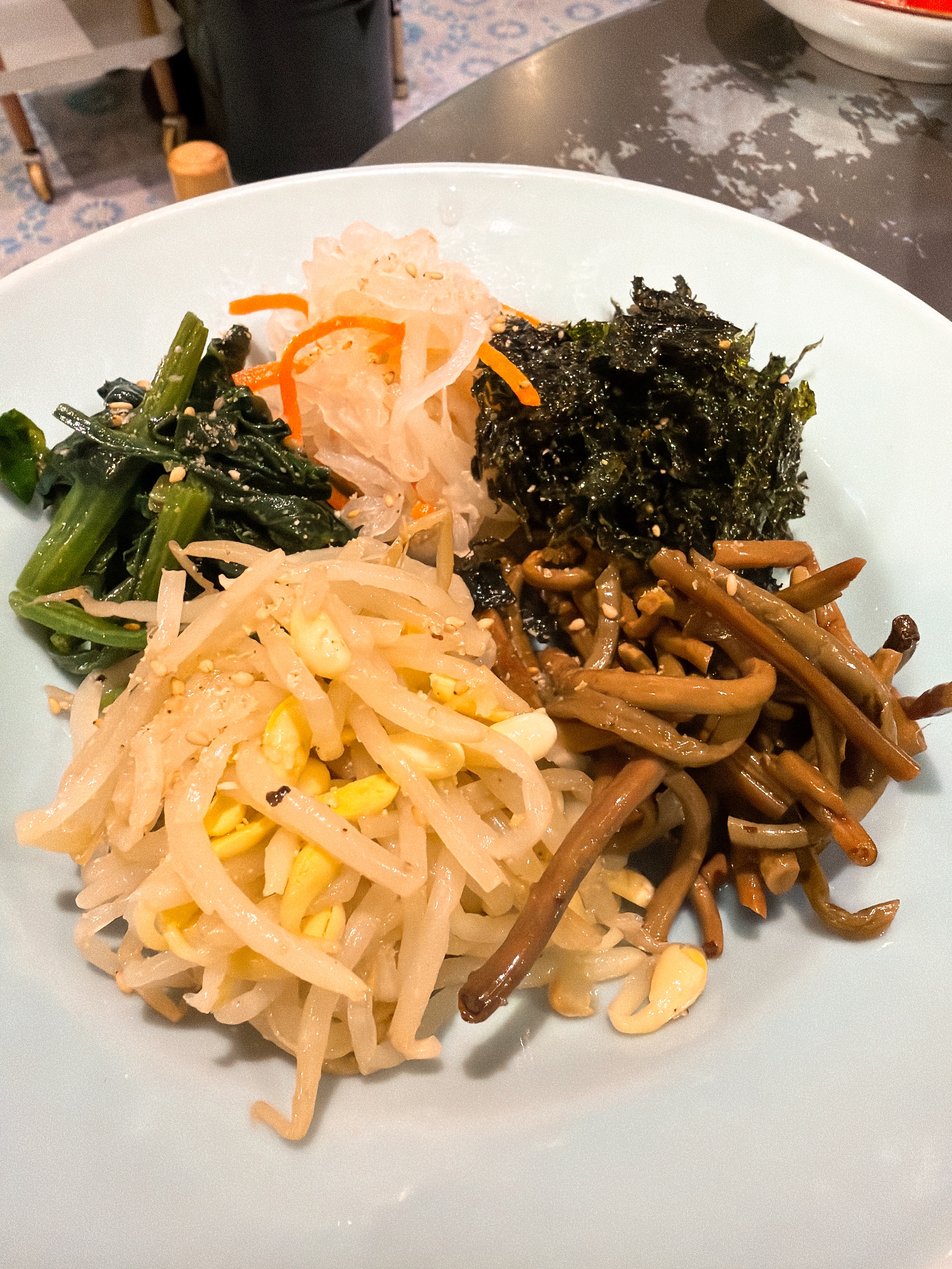 肉どうし 裏難波店 ナムル盛り合わせ