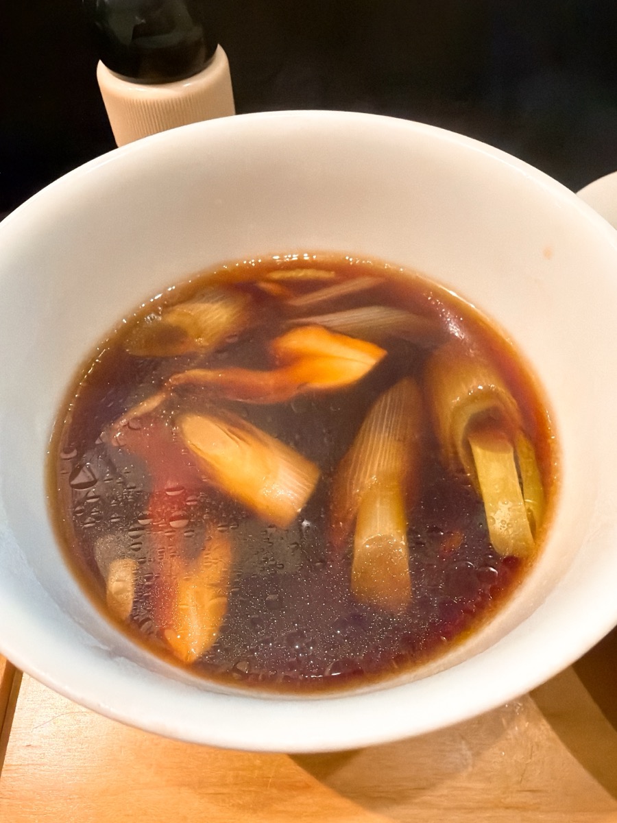 鴨ふじ つけ汁 アップ 鴨肉 ネギ 醤油ベース