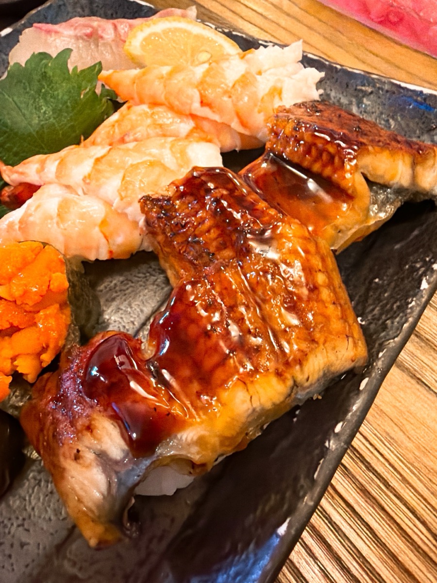 どでか寿司 うなぎの握りアップ